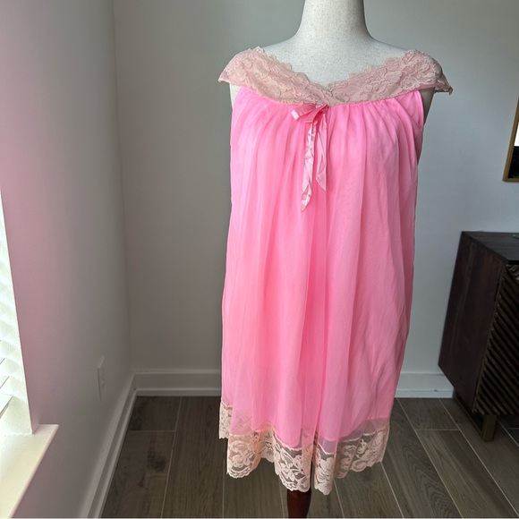 Unknown Other - Vintage Pink and Brown/Beige Lace Babydoll Nightgown